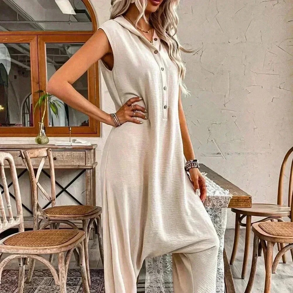 Apricot Casual Women's Half-Bottoned Sleeveless Loose Jumpsuit - Picture 4 of 6